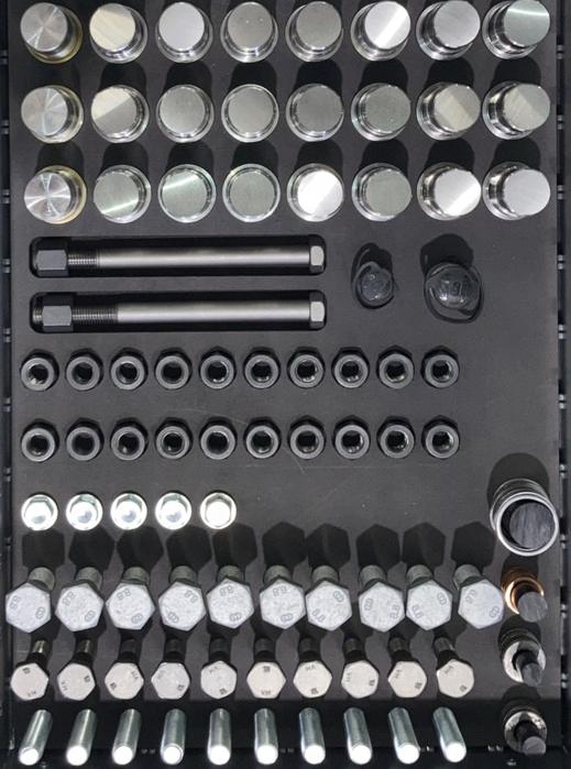 Ersatzteilebaukasten mit verschiedenen Größen